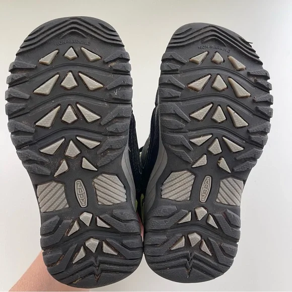 KEEN Toddler Little Kids’ Targhee Mid Waterproof Hiking Boots (size 10) - Picture 4 of 5